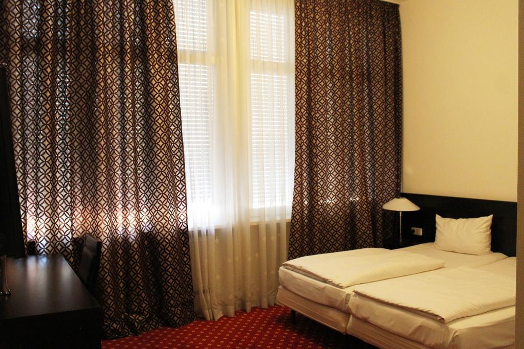 Aariana Hotel Offenbach am Main ภายนอก รูปภาพ