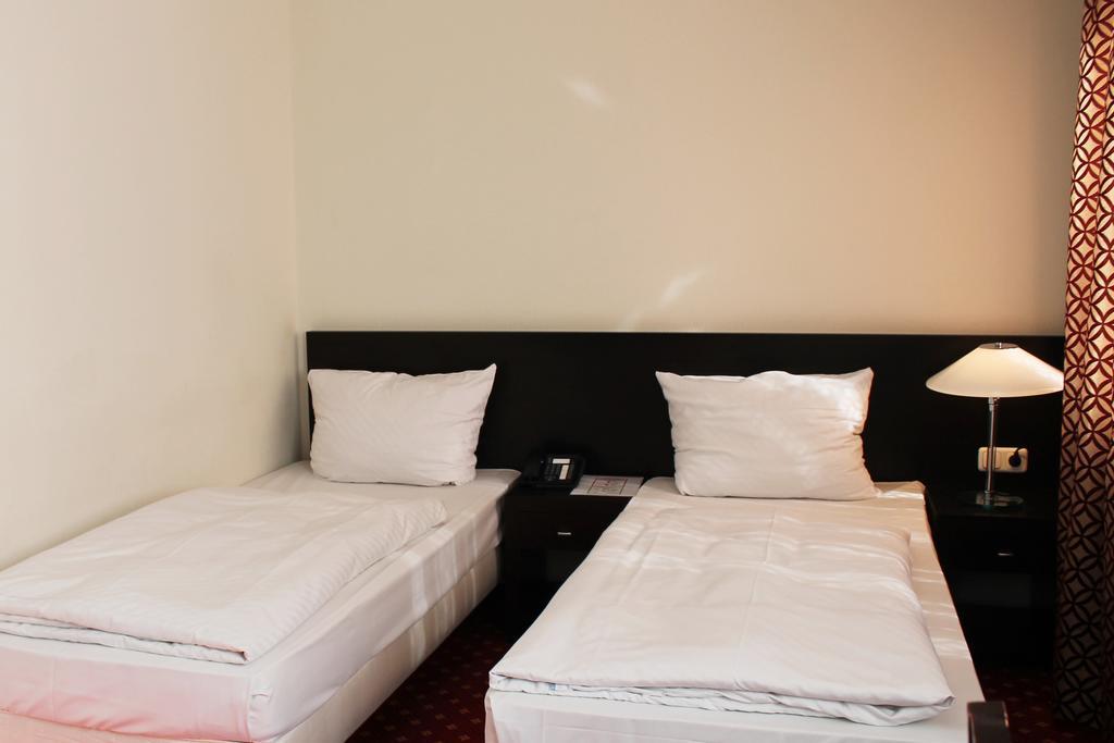 Aariana Hotel Offenbach am Main ภายนอก รูปภาพ