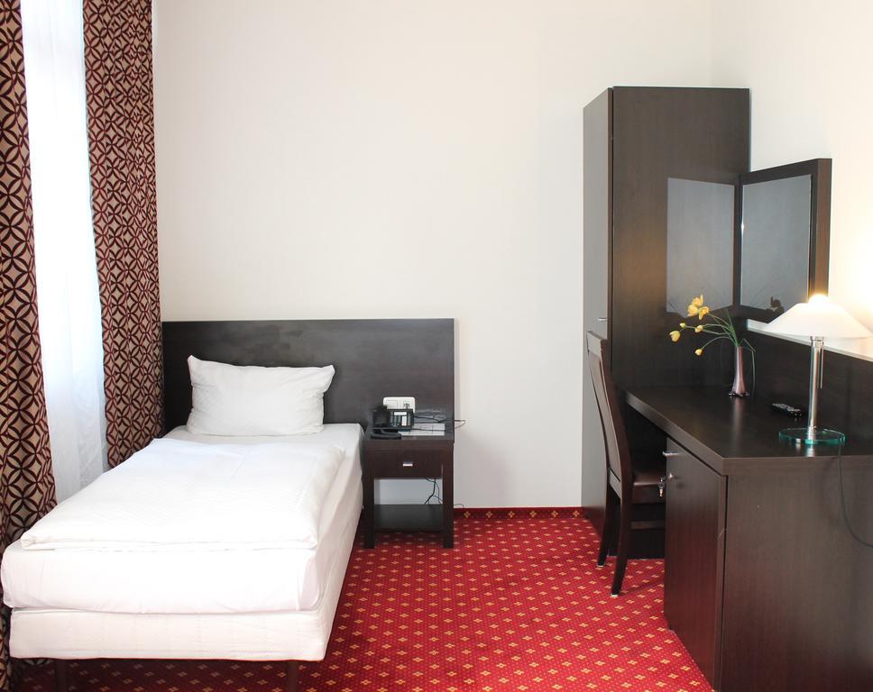 Aariana Hotel Offenbach am Main ภายนอก รูปภาพ